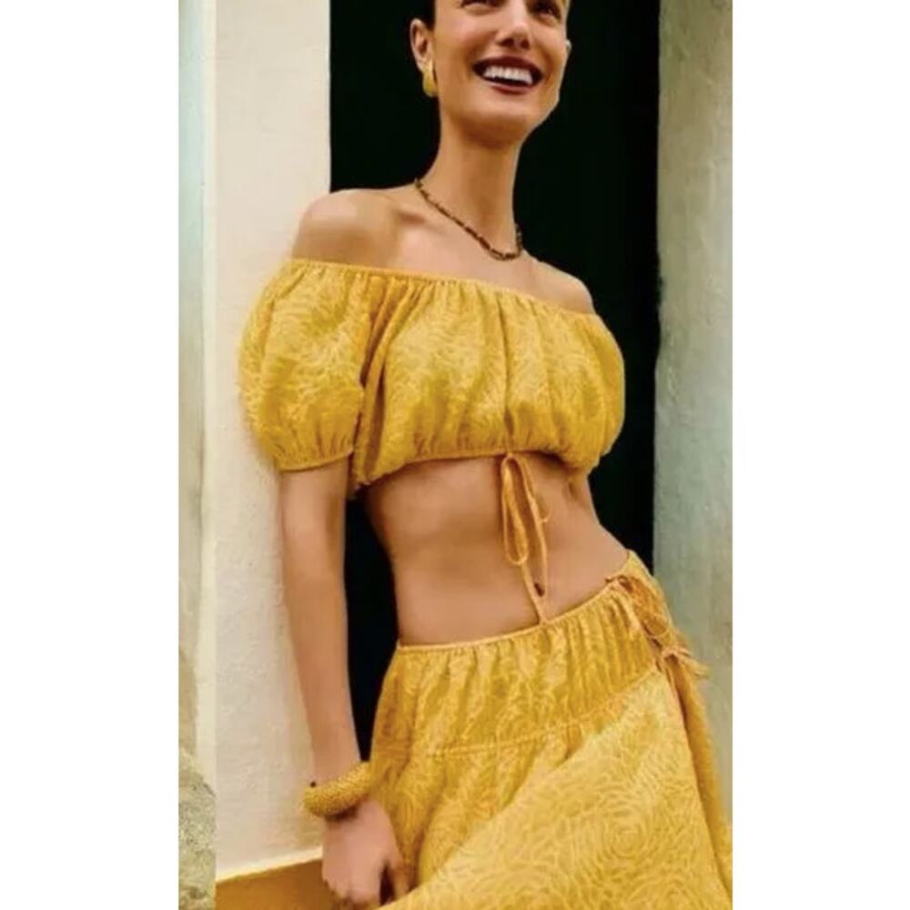 Reformation off shoulder yellow crop top size 4 - Picture 3 of 4